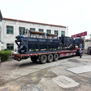 2PC800*600對輥破碎機發貨圖片_發往廣東破碎鈣石