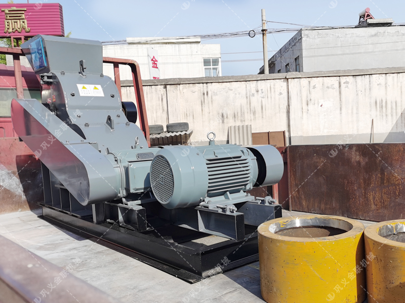 SCF600*400小型雙級粉碎機發(fā)貨圖片